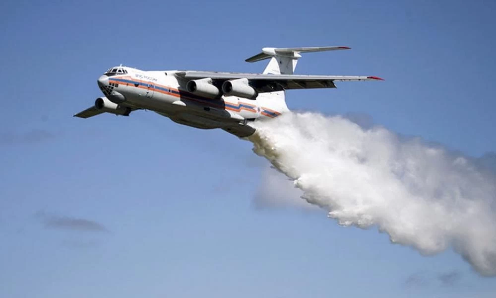 Επιχειρούν και τα Ilyushin στα Βίλια - Σε δύσβατο σημείο η φωτιά